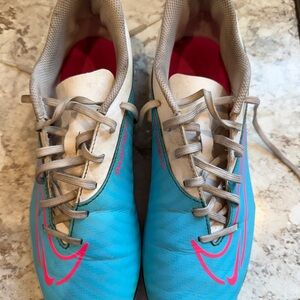 Nike Phantom Cleats